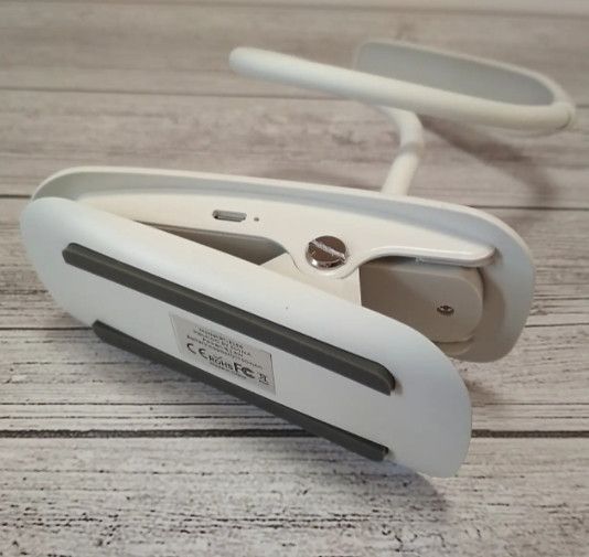 Настільна лампа Remax RT-E195 White + сенсор + прищіпка + microUSB + 3 режими світіння
