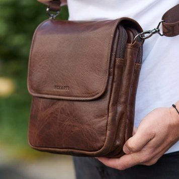 Чоловіча барсетка Tiding Bag з клапаном через плече (24 х 20 х 6 см) з гладкої шкіри (Коричневий)