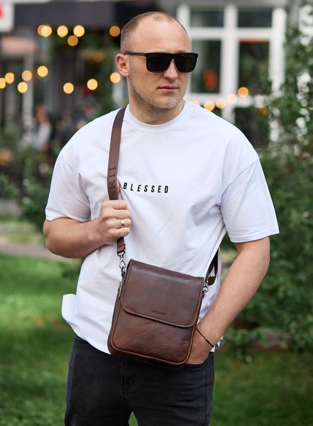 Чоловіча барсетка Tiding Bag з клапаном через плече (24 х 20 х 6 см) з гладкої шкіри (Коричневий)