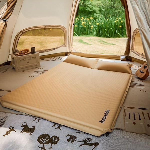 Килимок двомісний самонадувний Naturehike CNK2300DZ014 30мм з подушкою (Бежевий)