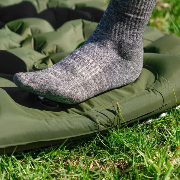 Матрас надувной одинарный Naturehike FC01 со встроенным ножным насосом (Зеленый)