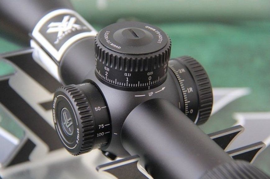 Прицел оптический Vortex Venom 5-25x56 FFP 34мм AO с сеткой EBR-7C MOA