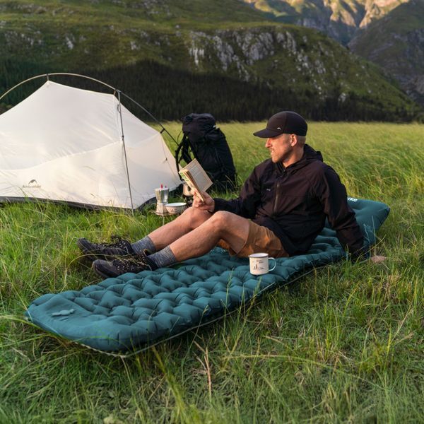 Матрас надувной одинарный Naturehike CNK2550WS019 (65мм) с мешком для надувания Синий
