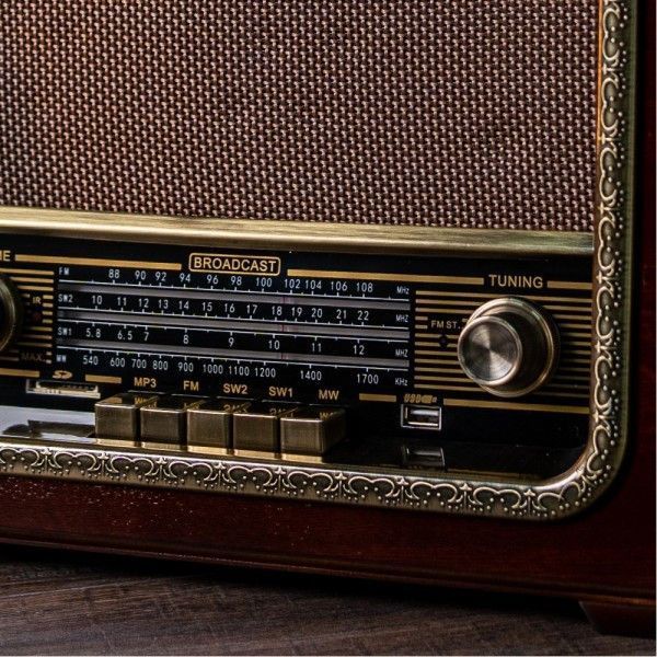 Ретро радіо програвач Daklin Європа з підсвічуванням дерево Горіх (RP-050A)