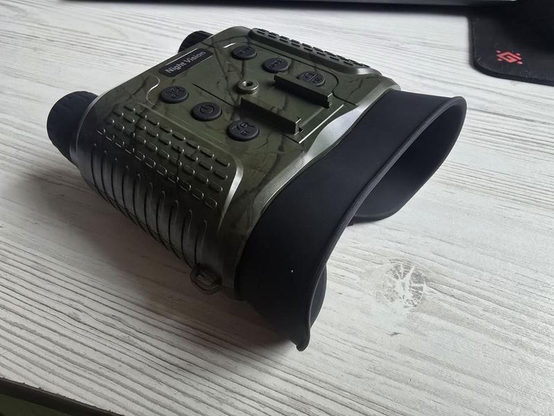 Прилад бінокуляр нічного бачення NV8160 (до 400м) з кріпленням FMA L4G24 на шолом (Камуфляж)